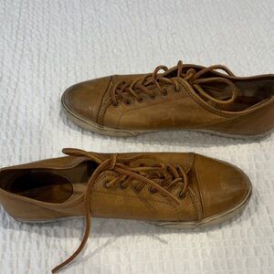 Frye Women’s Mindy Low Leather Lace-Up Sneakers in Cognac Brown